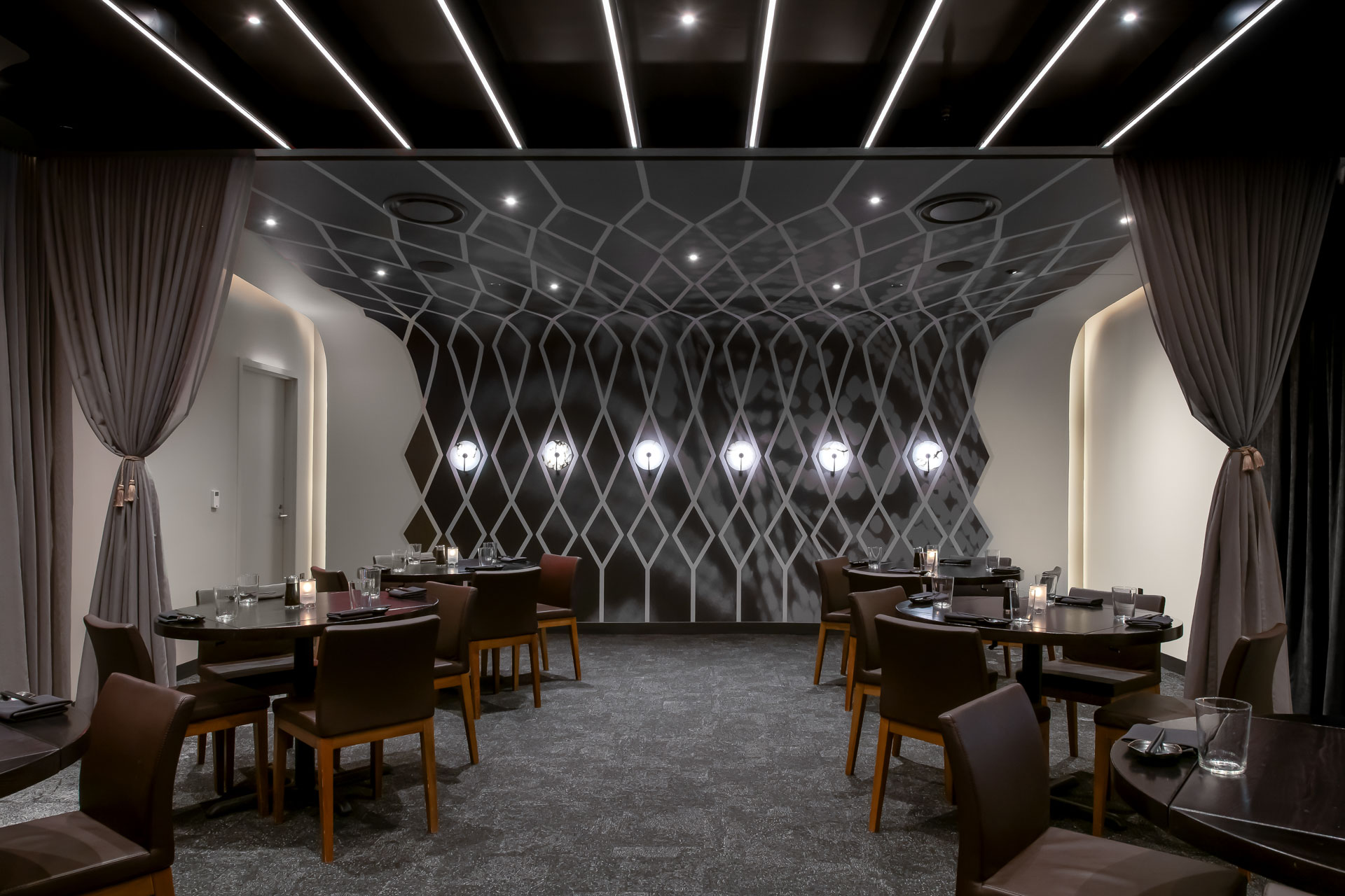 04 Shadow Suite - Red_Interiors_003